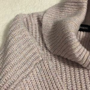 Crop top sweater